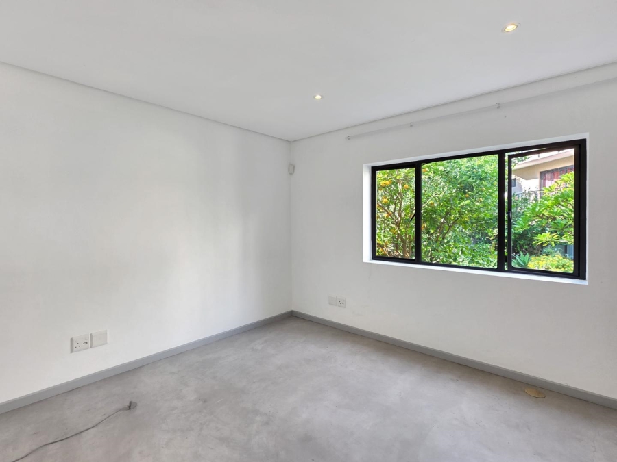 To Let 4 Bedroom Property for Rent in Oranjezicht Western Cape